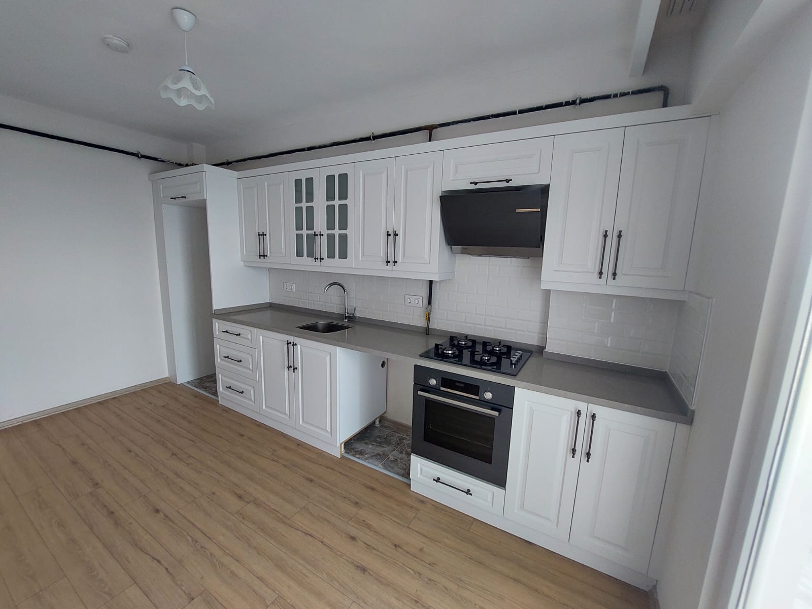 KARŞIYAKA MAH. KİRALIK EBEVEYN BANYOLU 3+1 DAİRE